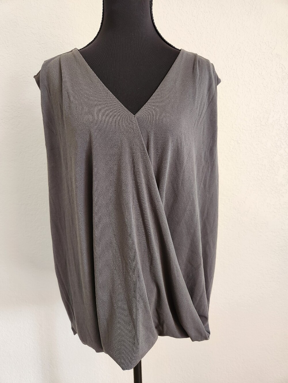 Maurices Gray Plus Sized Women’s  Wrap Front Vneck pleated Blouse Size 2x Hi-low